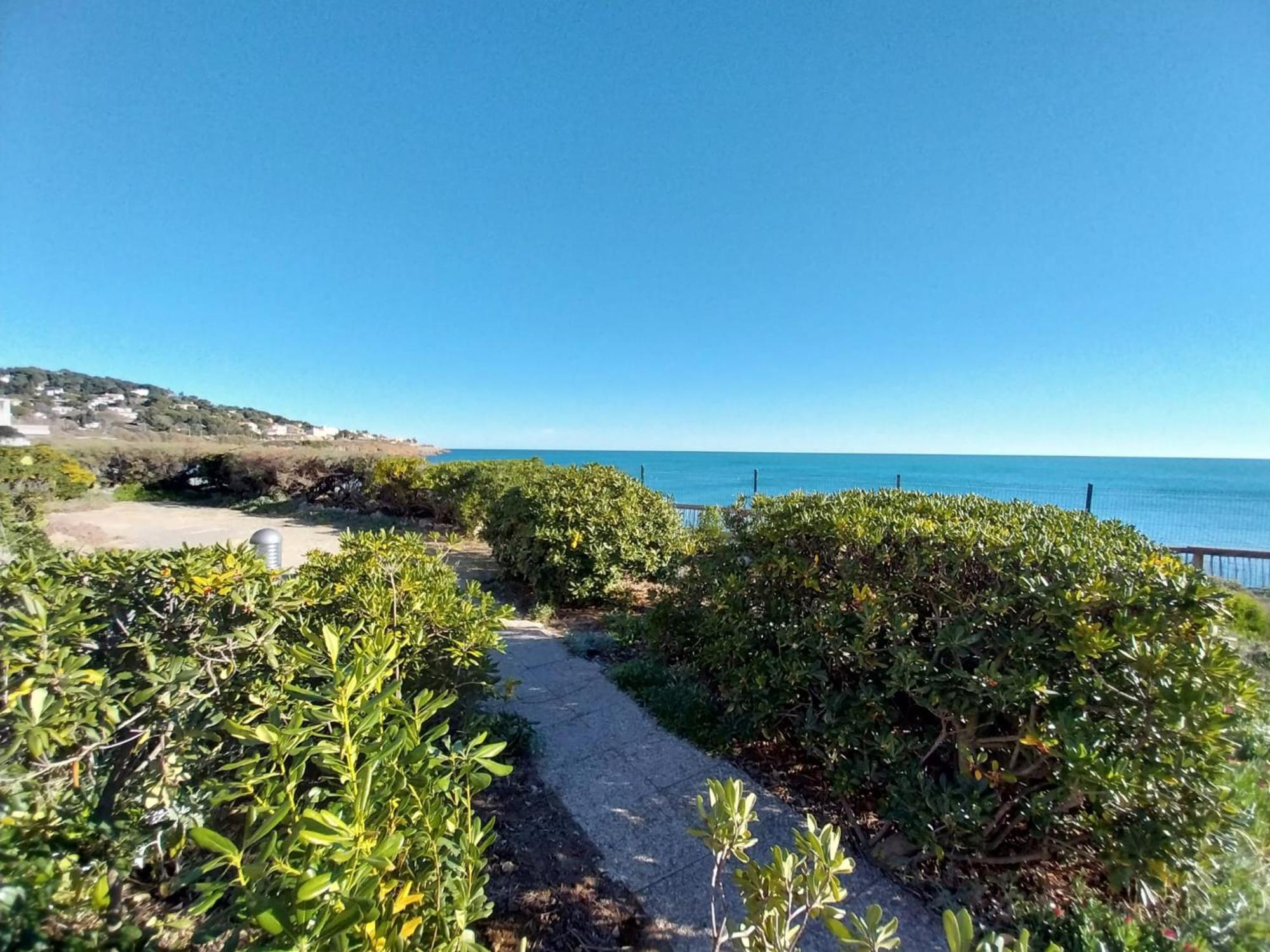 40 M², 1Ere Ligne Mer, Dernier Etage Avec Ascenseur Sete Bagian luar foto